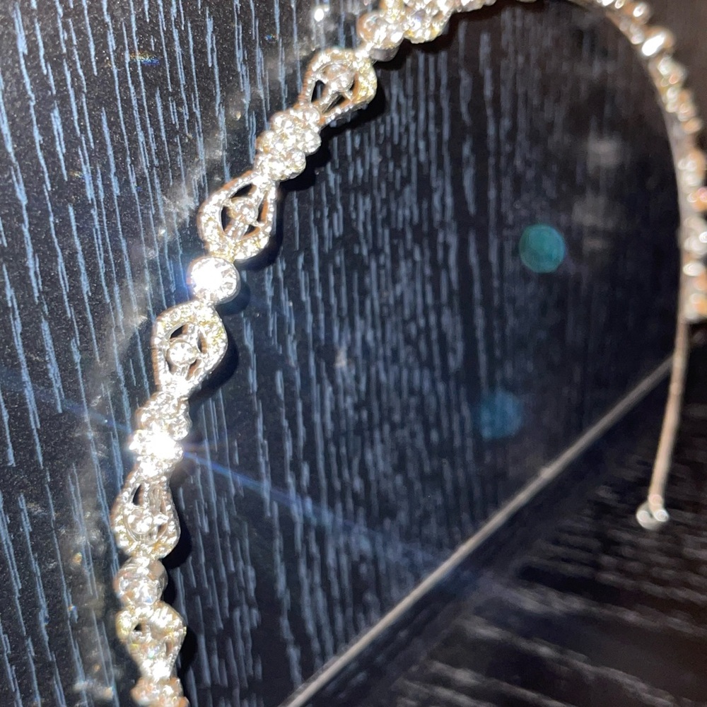 Bel Aire Bridal silver and rhinestone headband for wedding - Picture 4 of 7